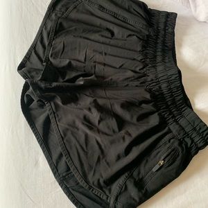 Lululemon tracker 4” short